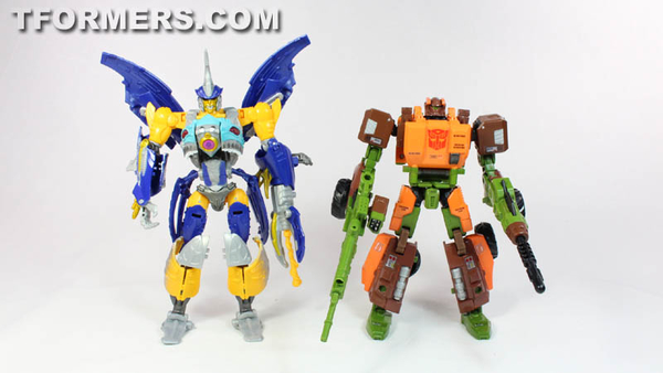Transformers Generations Sky Byte Toy Voyager Class Action Figure Review And Images  (8 of 29)
